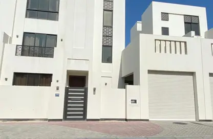 Villa - 5 Bedrooms - 5 Bathrooms for rent in Diyar Al Muharraq - Muharraq Governorate
