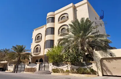 فيلا - 8 غرف نوم - 8 حمامات للبيع في بوكوارة - الرفاع - المحافظة الجنوبية