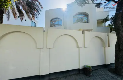 فيلا - 5 غرف نوم - 7 حمامات للايجار في توبلي - المحافظة الوسطى