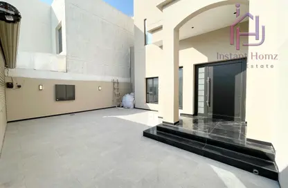 Villa - 4 Bedrooms - 5 Bathrooms for sale in Busaiteen - Muharraq Governorate
