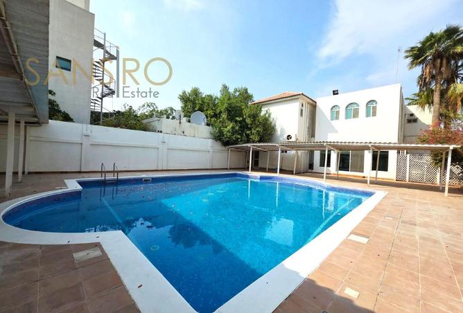 978266 - Property Image 2