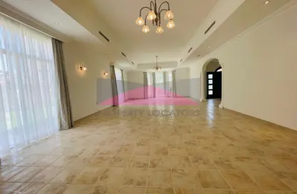Villa - 4 Bedrooms - 5 Bathrooms for rent in Saar - Northern Governorate