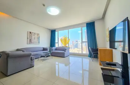 Apartment - 2 Bedrooms - 3 Bathrooms for rent in Al Juffair - Capital Governorate