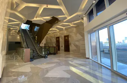 Retail - Studio - 6 Bathrooms for rent in Seef - Capital Governorate