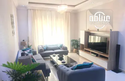 Living Room image for: Apartment - 3 Bedrooms - 3 Bathrooms for rent in Hidd - Muharraq Governorate, Image 1
