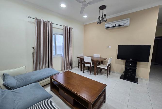 911433 - Property Image 2