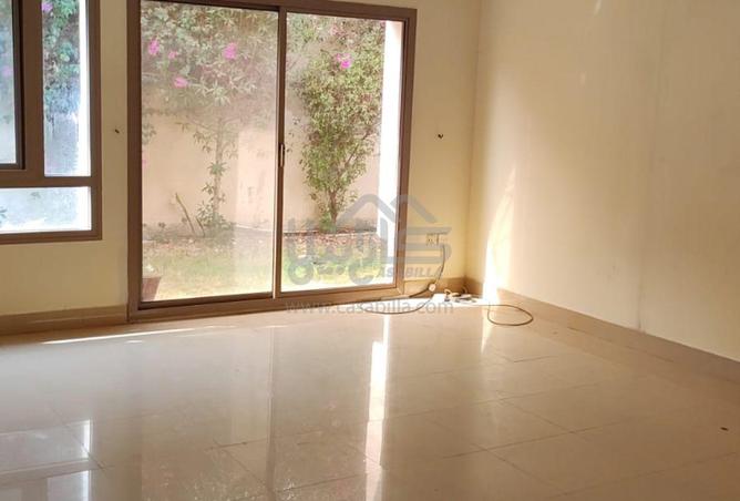 983955 - Property Image 2