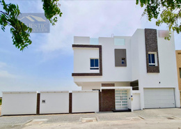 Villa - 5 bedrooms - 7 bathrooms for sale in Sanad - Central Governorate