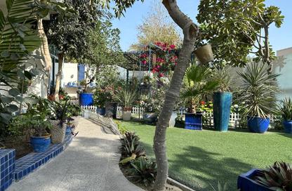 Villa - 7+ Bedrooms - 7+ Bathrooms for sale in Sanad - Central Governorate