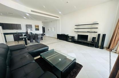 Apartment - 2 Bedrooms - 3 Bathrooms for rent in Al Juffair - Capital Governorate