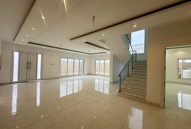 963093 - Property Main Image