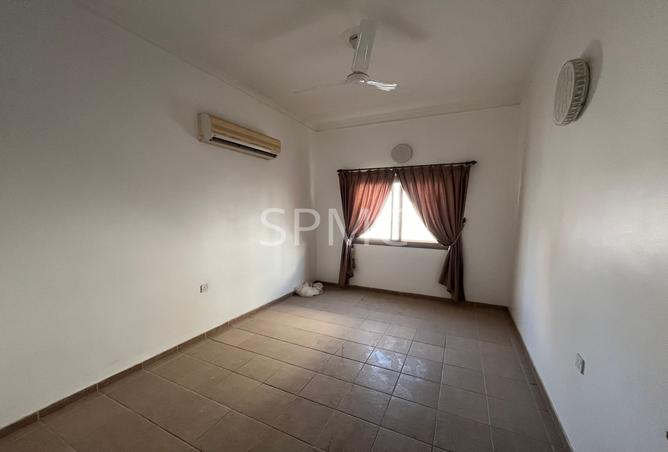 975893 - Property Image 3