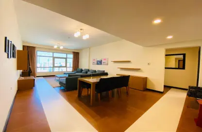 Apartment - 3 Bedrooms - 4 Bathrooms for rent in Al Juffair - Capital Governorate