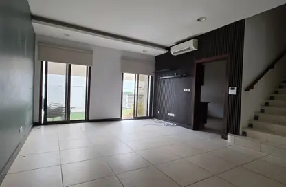 Villa - 3 Bedrooms - 4 Bathrooms for rent in Galali - Muharraq Governorate