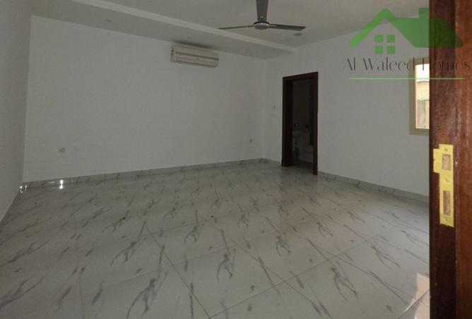 985544 - Property Image 3