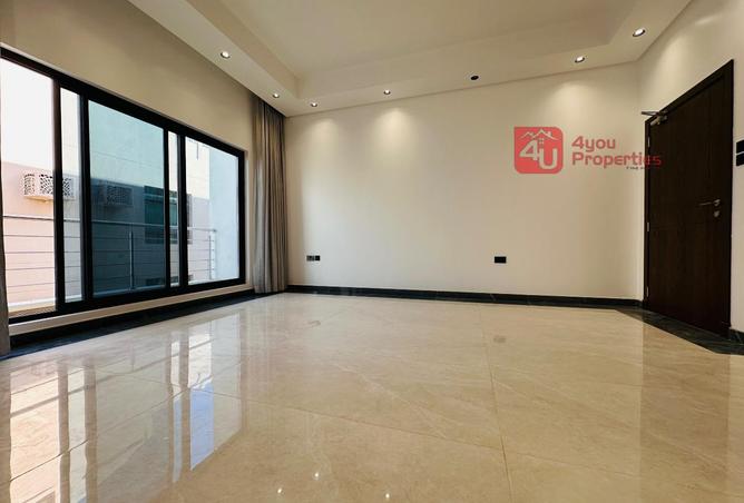 973692 - Property Image 2