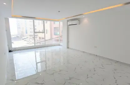 Apartment - 3 Bedrooms - 4 Bathrooms for rent in Hidd - Muharraq Governorate