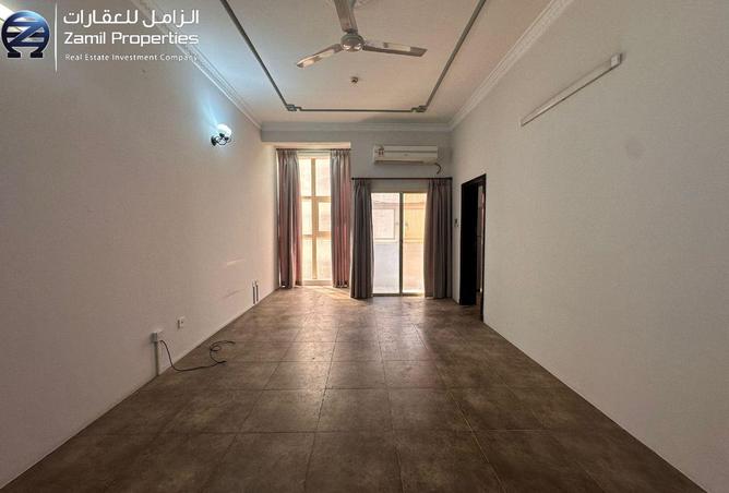 958125 - Property Image 2