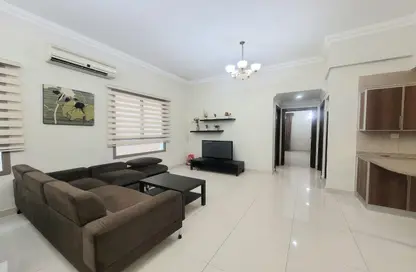 Apartment - 2 Bedrooms - 2 Bathrooms for rent in Zinj - Manama - Capital Governorate