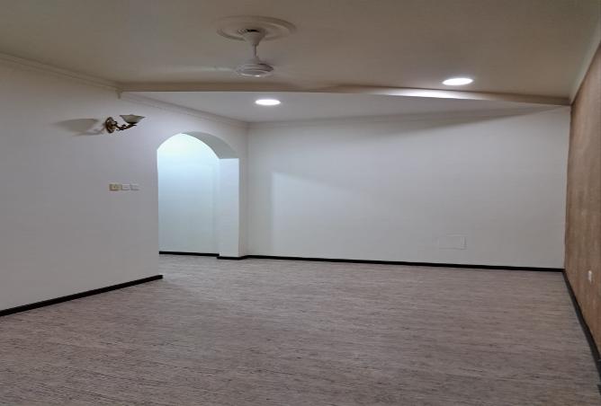 976709 - Property Image 2