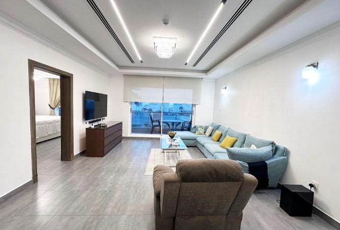 960542 - Property Image 2