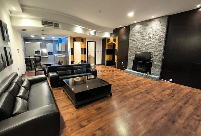 983693 - Property Image 2