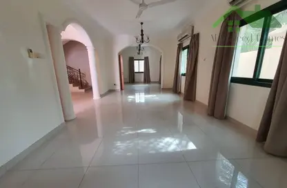 Villa - 4 Bedrooms - 5 Bathrooms for rent in Hidd - Muharraq Governorate
