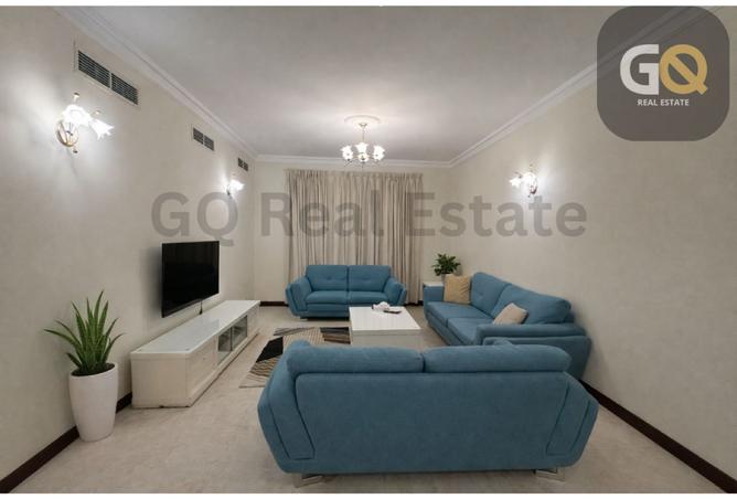 982742 - Property Image 3