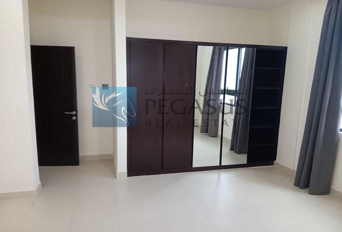 985491 - Property Image 3