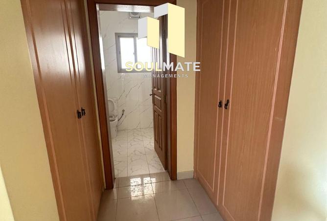 966312 - Property Image 2