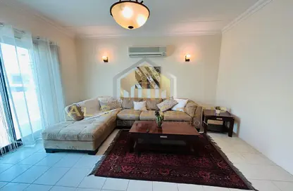 Villa - 4 Bedrooms - 5 Bathrooms for rent in Hidd - Muharraq Governorate