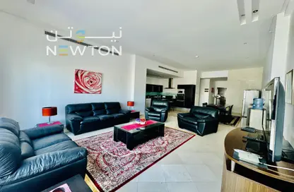 Apartment - 2 Bedrooms - 3 Bathrooms for rent in Al Juffair - Capital Governorate