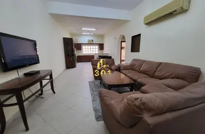 Apartment - 2 Bedrooms - 2 Bathrooms for rent in Janabiya - Northern Governorate