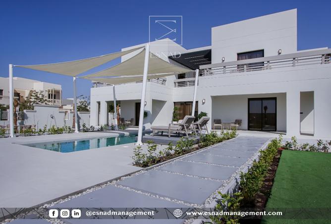 967214 - Property Image 2