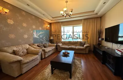 Living Room image for: Apartment - 2 Bedrooms - 2 Bathrooms for sale in Abraj Al Lulu - Manama - Capital Governorate, Image 1