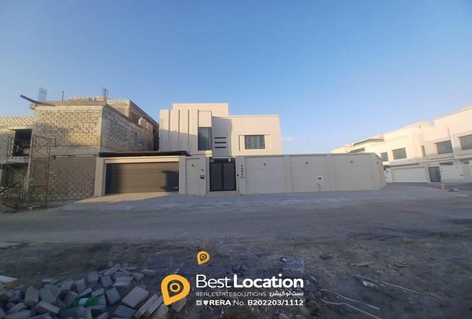 905989 - Property Image 2