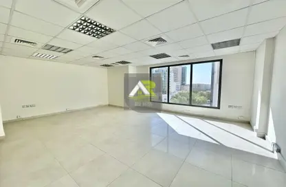 Office Space - Studio - 1 Bathroom for rent in Seef - Capital Governorate