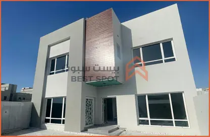 Villa - 4 Bedrooms - 5 Bathrooms for sale in Malkiyah - Northern Governorate