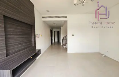 Villa - 4 Bedrooms - 4 Bathrooms for rent in Janabiya - Northern Governorate