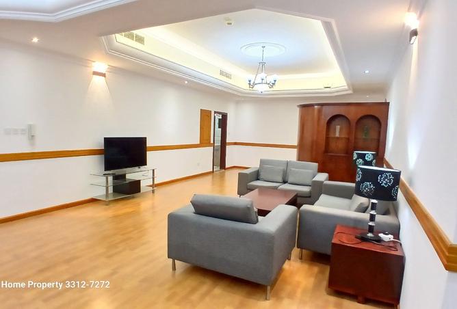 985855 - Property Image 2