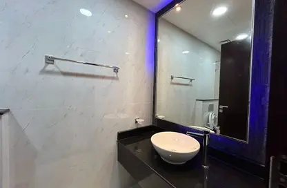Apartment - 3 Bedrooms - 4 Bathrooms for rent in Al Juffair - Capital Governorate