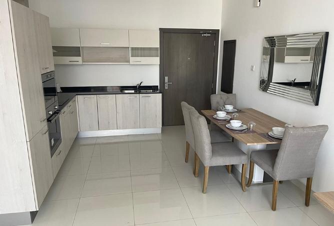 960367 - Property Image 3