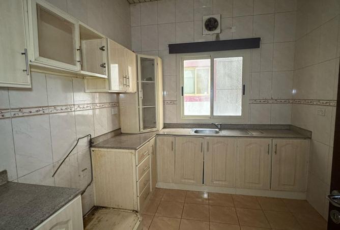 982279 - Property Image 2