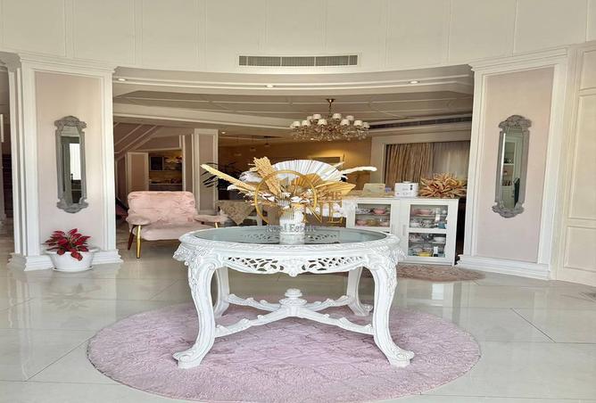 981524 - Property Image 2