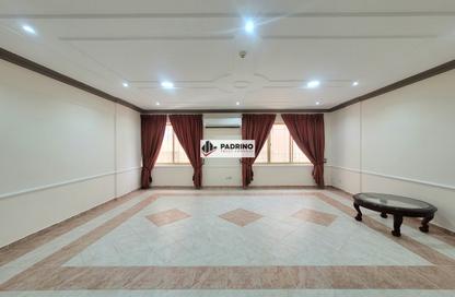 Apartment - 2 Bedrooms - 3 Bathrooms for rent in Mahooz - Manama - Capital Governorate