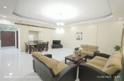 Apartment - 2 Bedrooms - 3 Bathrooms for rent in Al Burhama - Manama - Capital Governorate