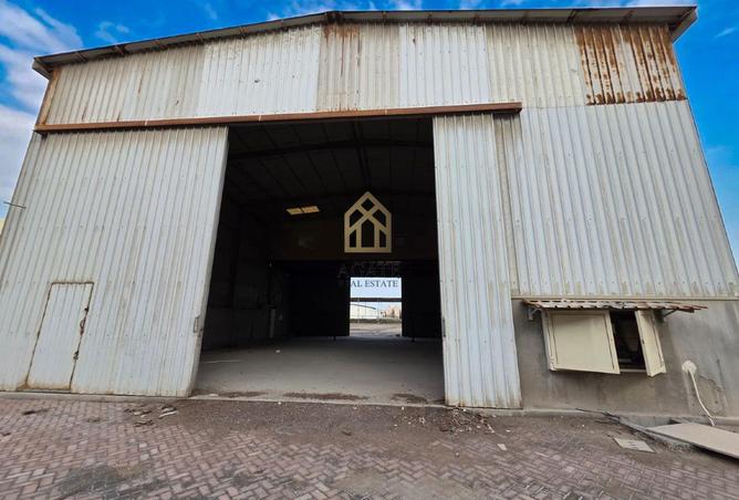 984223 - Property Image 2