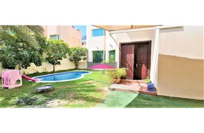 Villa - 4 Bedrooms - 5 Bathrooms for rent in Al Juffair - Capital Governorate