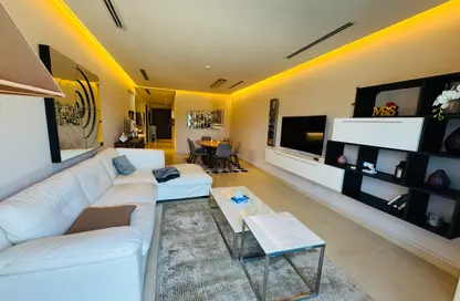 Apartment - 2 Bedrooms - 3 Bathrooms for rent in Reef Island - Capital Governorate