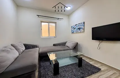 Apartment - 1 Bedroom - 1 Bathroom for rent in Sanabis - Manama - Capital Governorate
